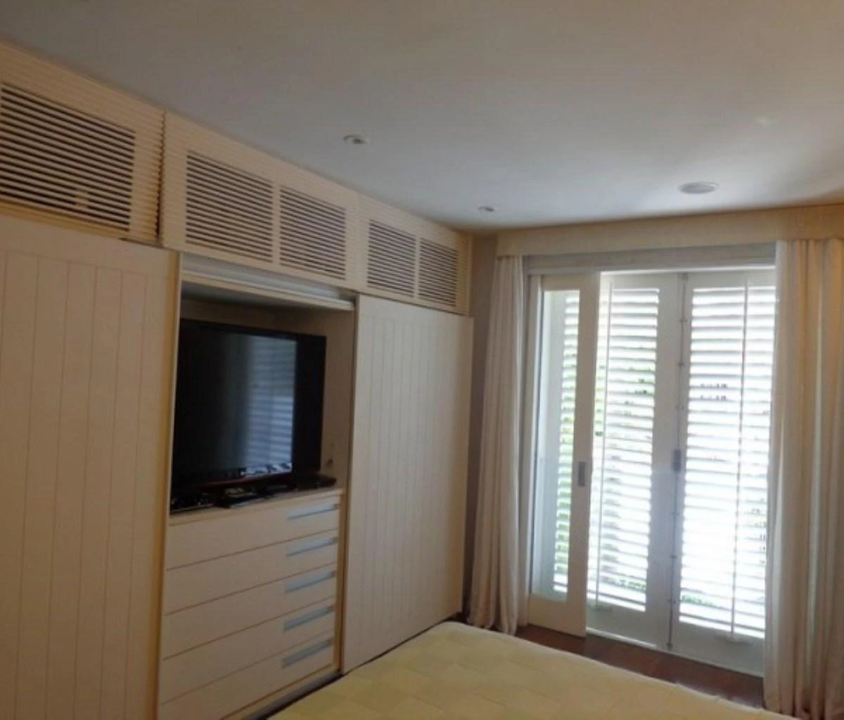 Furnished 500 m² house with 4 bedrooms and 5 parking spots — photo 23