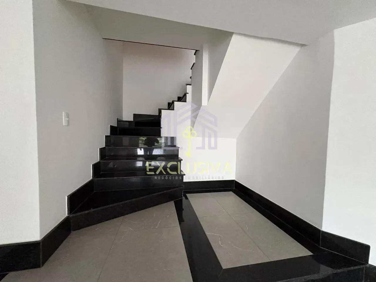 Casa duplex com 3 quartos e 4 banheiros — photo 8