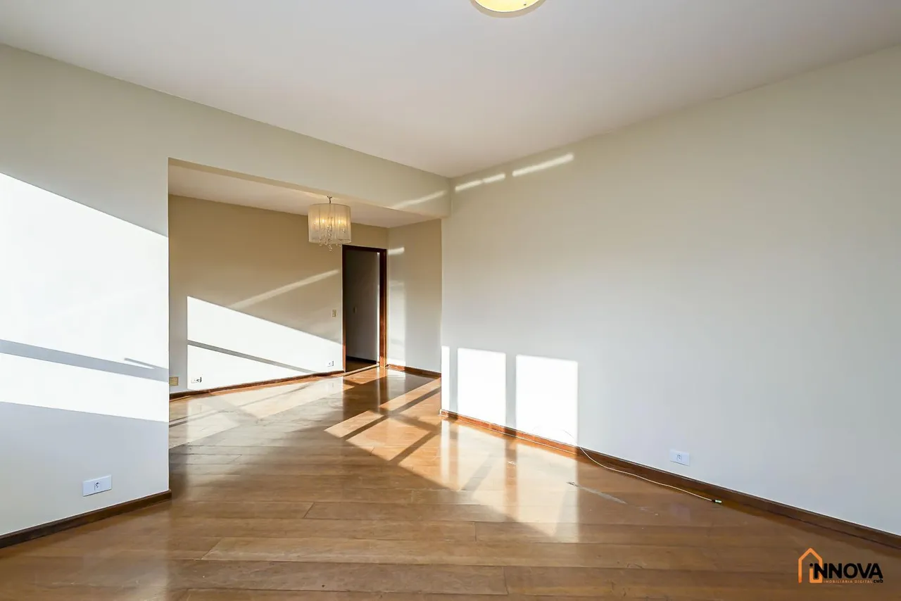 Незмебльована квартира з 3 кімнатами та 187 м² — photo 3