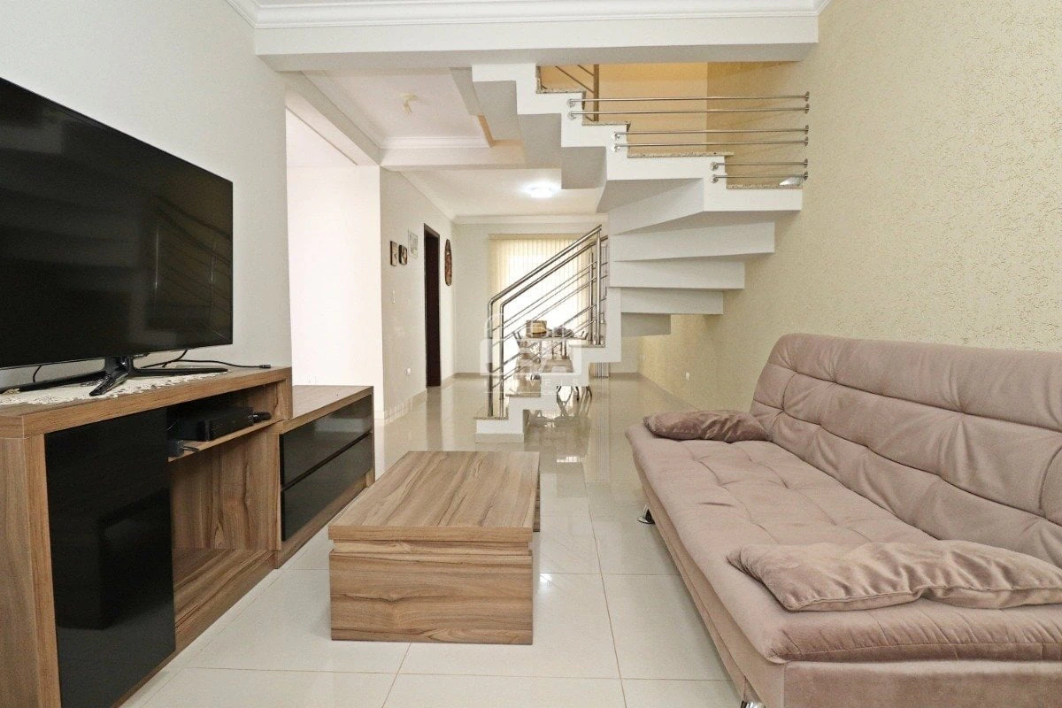 3-bedroom house with a bathtub in Curitiba — photo 11