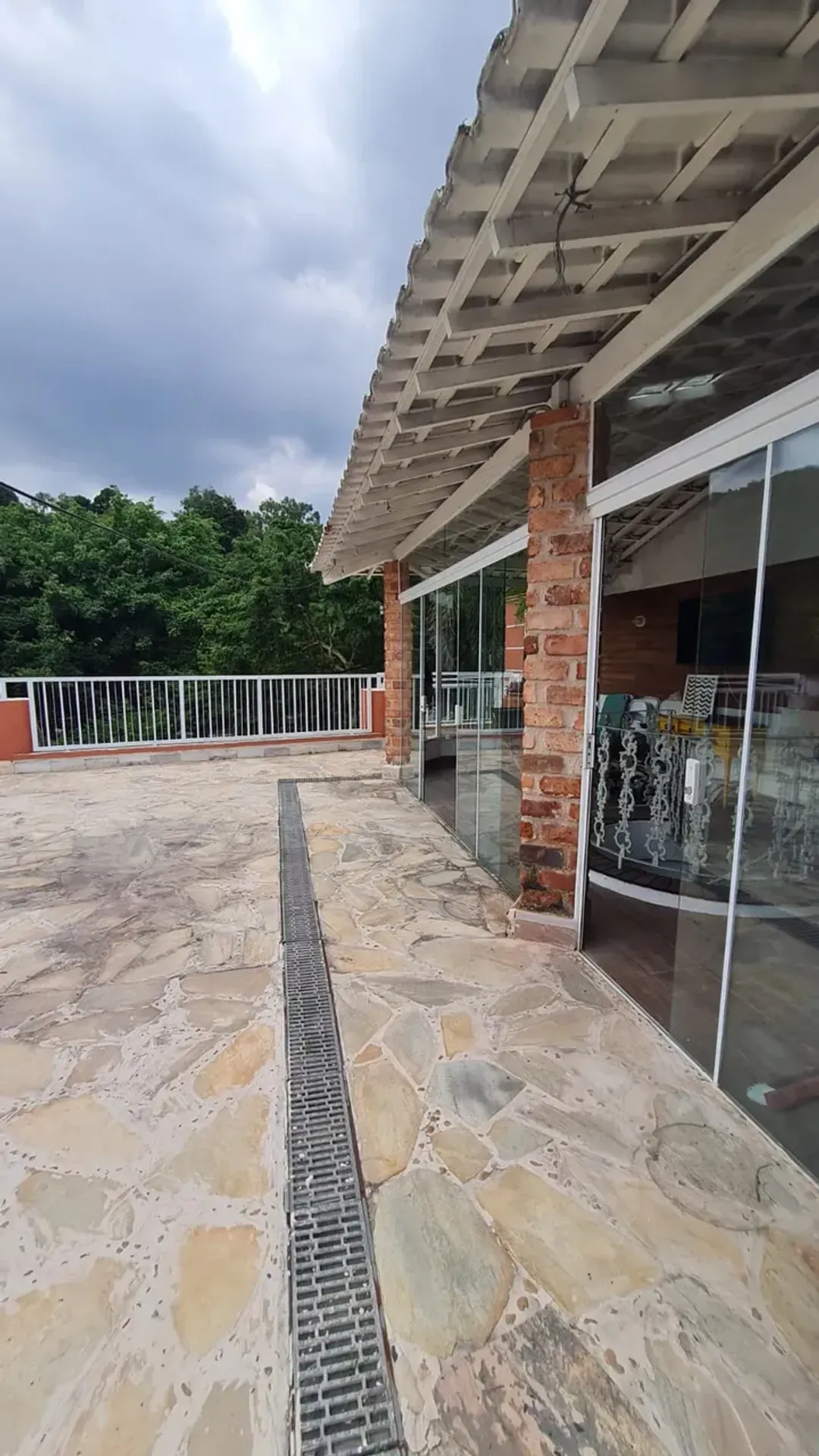 Furnished house 450 m² with 4 bedrooms and 4 bathrooms — photo 49