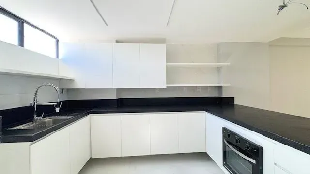 Apartment on the 7th floor with a private BBQ — photo 8