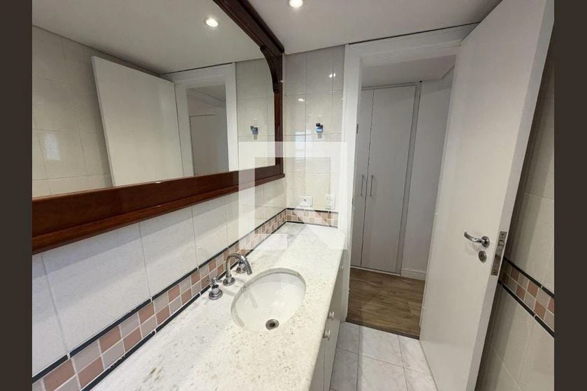 176 m² apartment with a private pool and a bathtub — photo 6