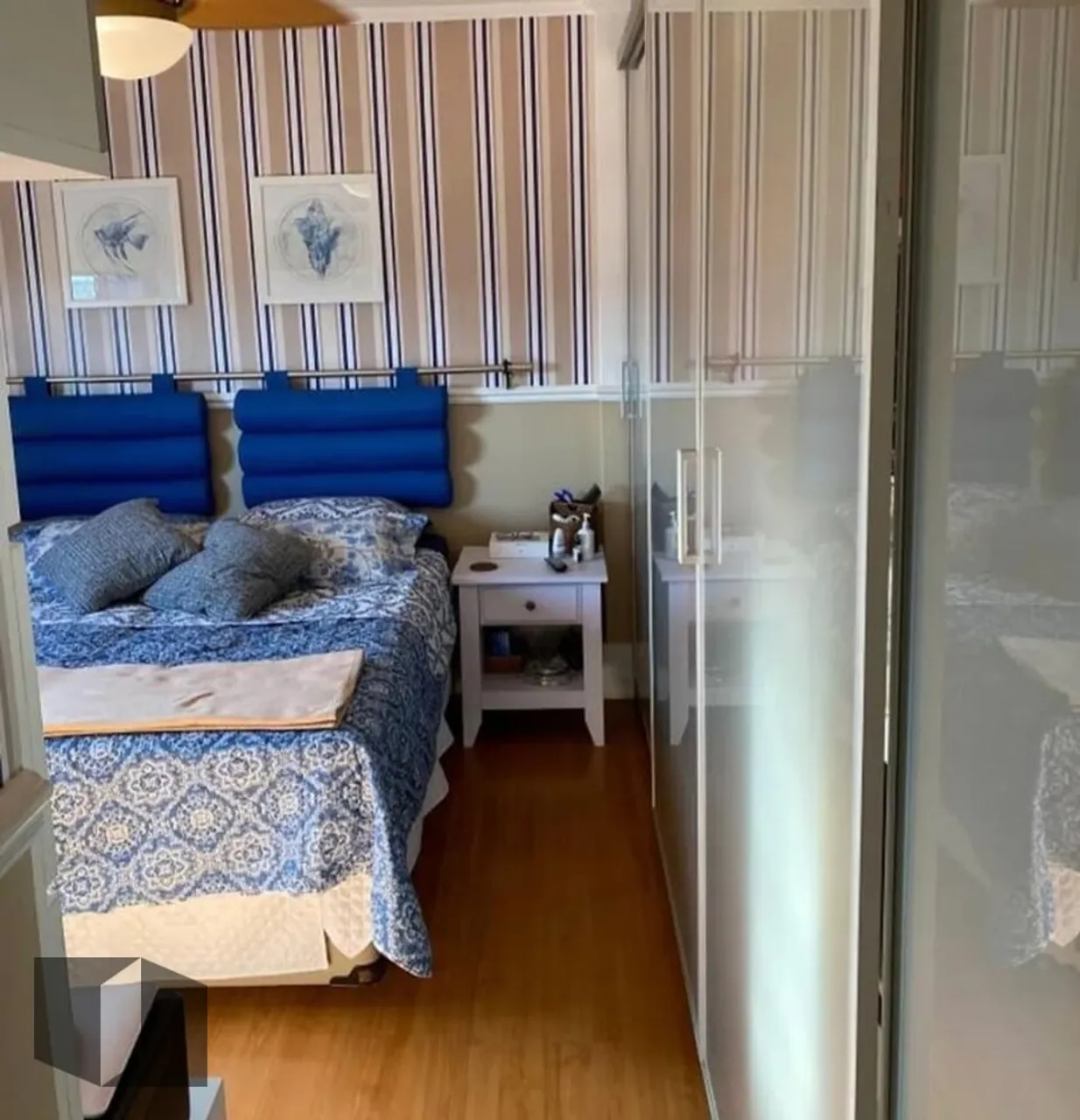 Apartment with 2 bedrooms and a glass-enclosed balcony — photo 6
