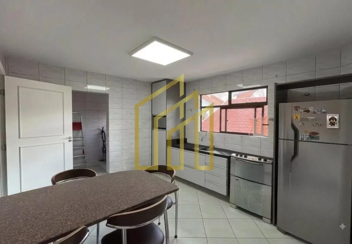 Меблированный дом 400 м²: 2 спальни и 2 ванные — photo 17