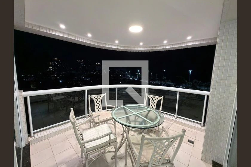 Apartamento mobiliado com cozinha americana e armários — photo 6