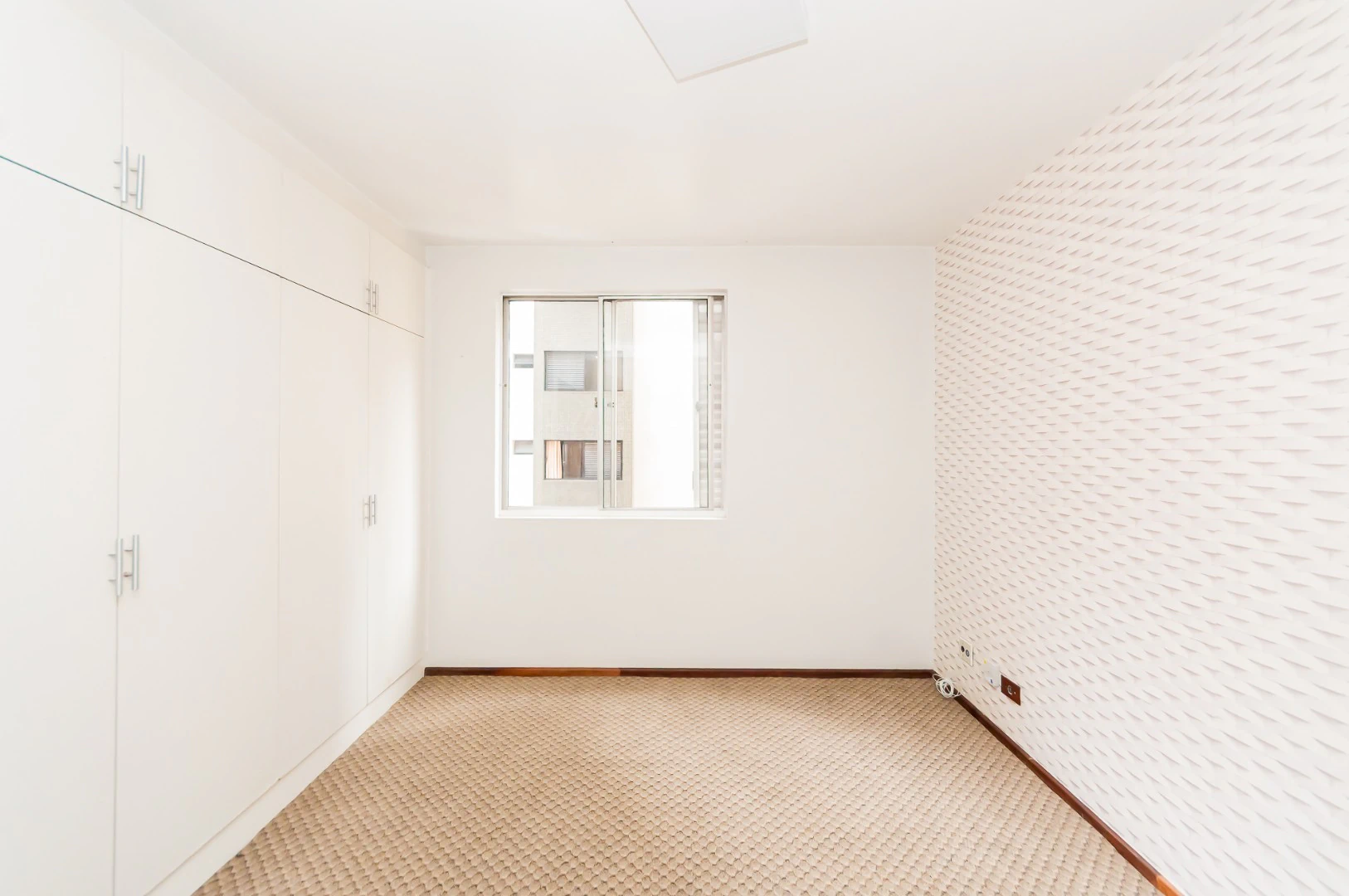 3-bedroom apartment with a home office in Curitiba — photo 4