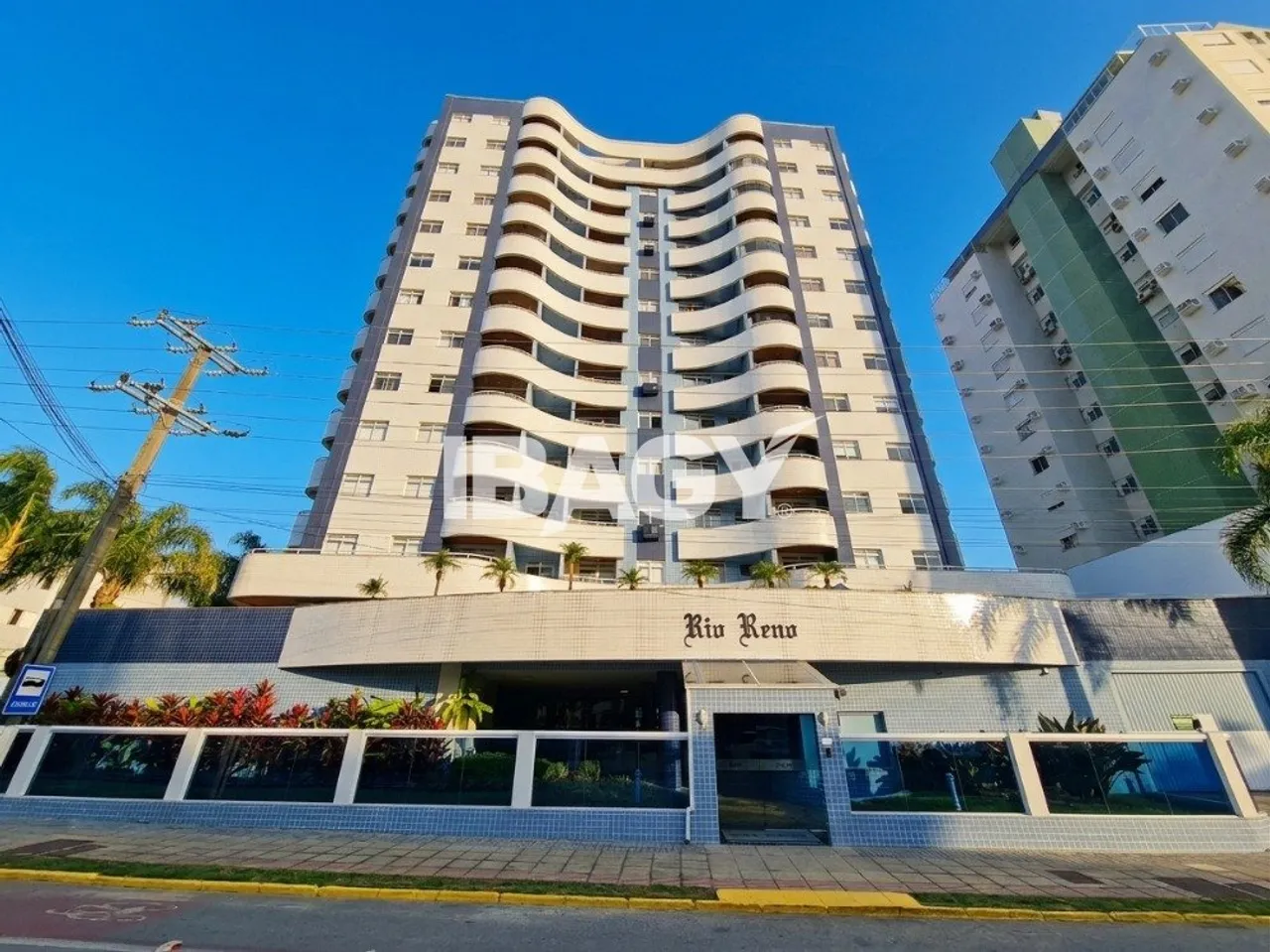 Apartamento de 108 m² com 3 dormitórios e 1 vaga