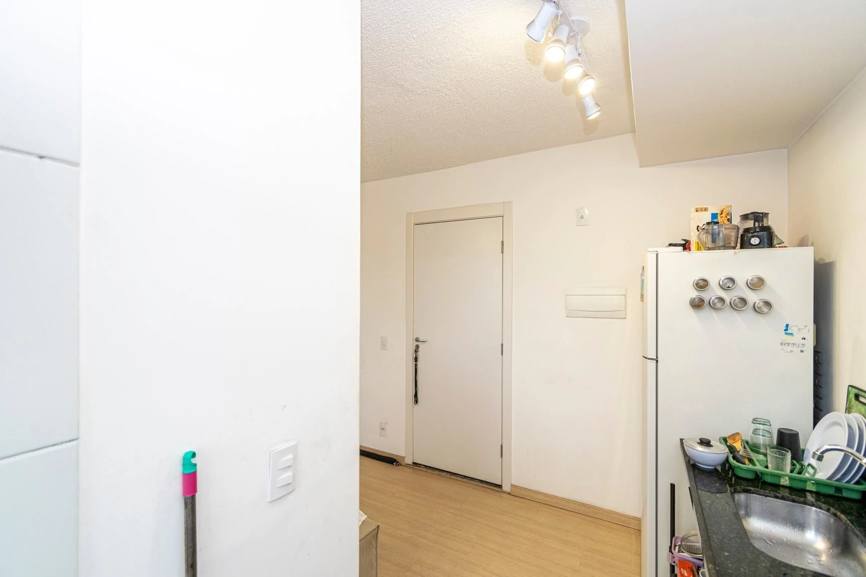 Furnished 2-bedroom apartment, 41 m² — photo 40