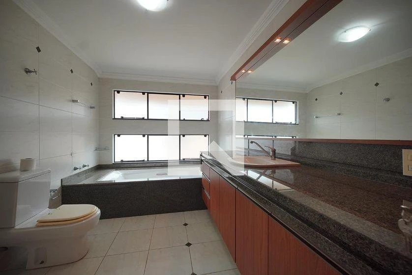 3 quartos e vista para a água: casa de 407 m² — photo 7