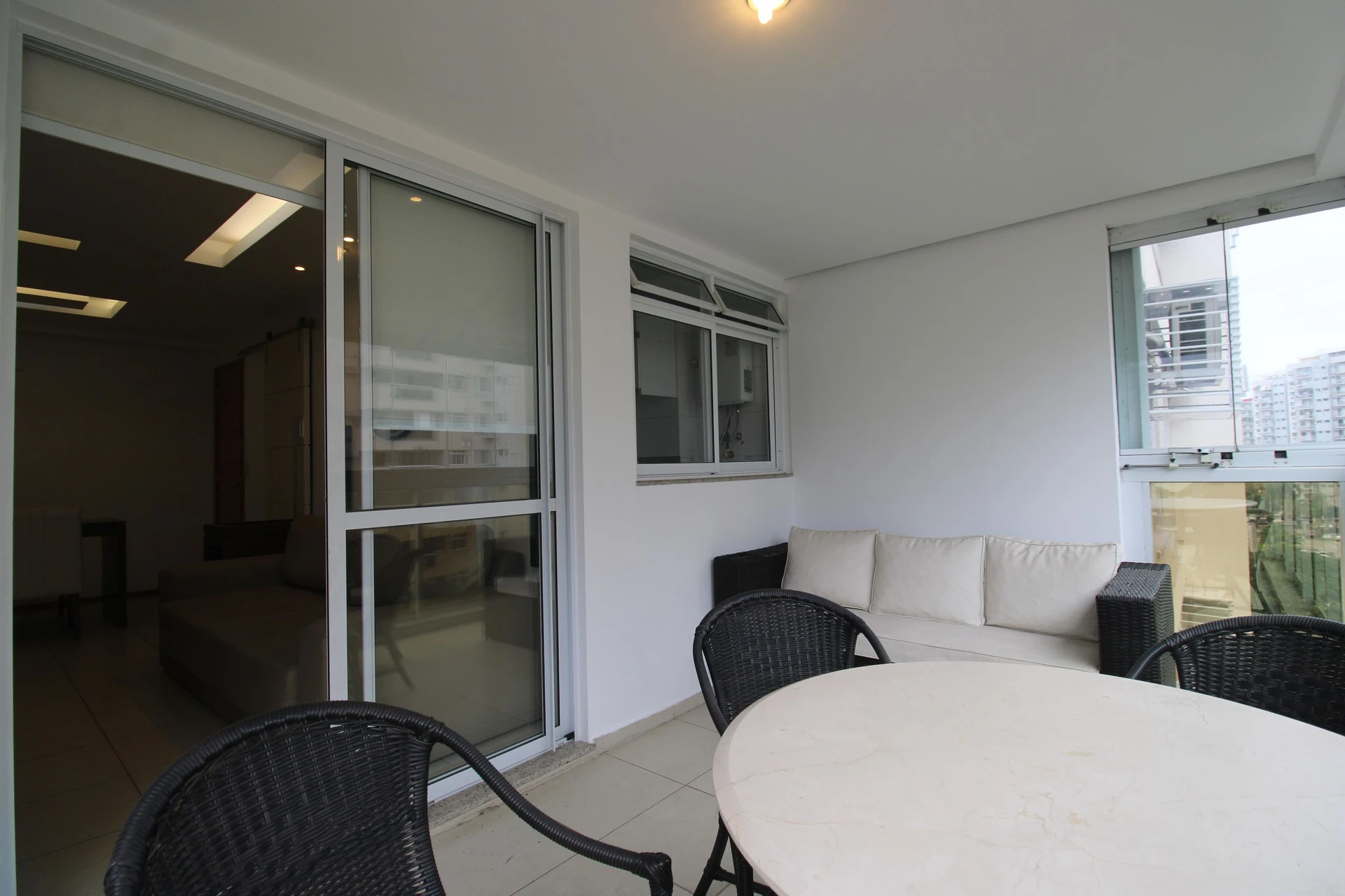 Apartment with 3 bedrooms and 2 bathrooms plus balcony — photo 7