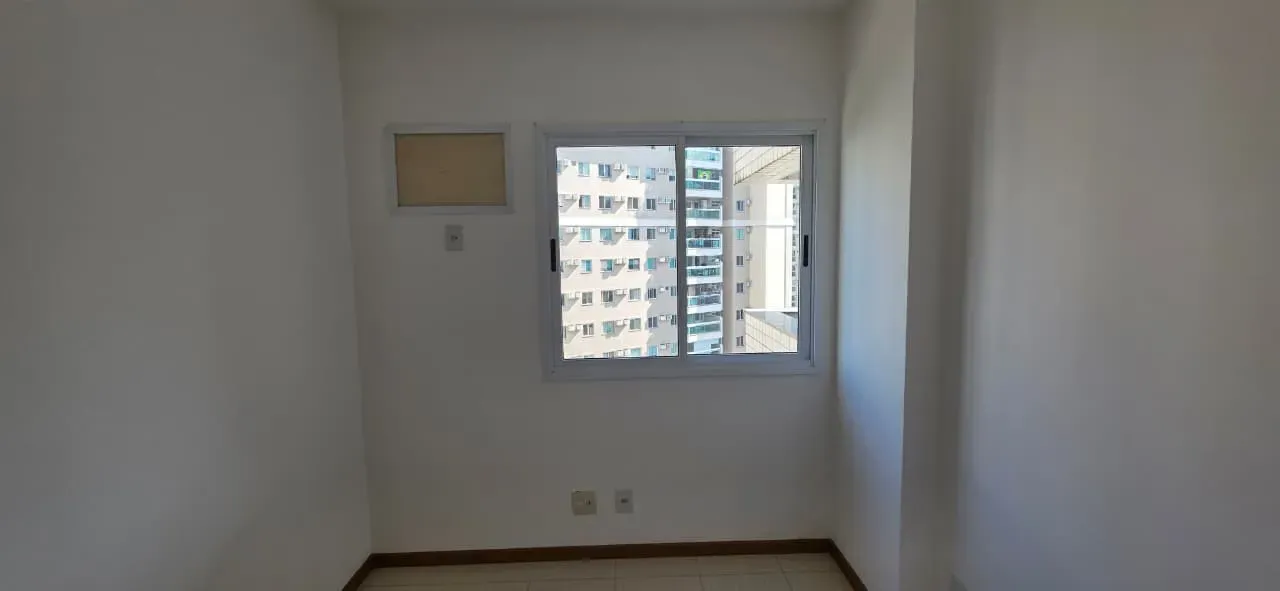 Unfurnished 2-bedroom apartment with 2 bathrooms — photo 45