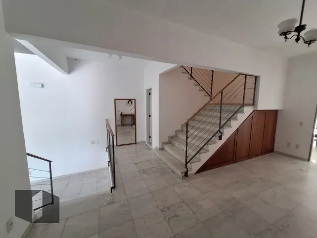 House with 4 bedrooms and 5 bathrooms, gas kitchen — photo 4