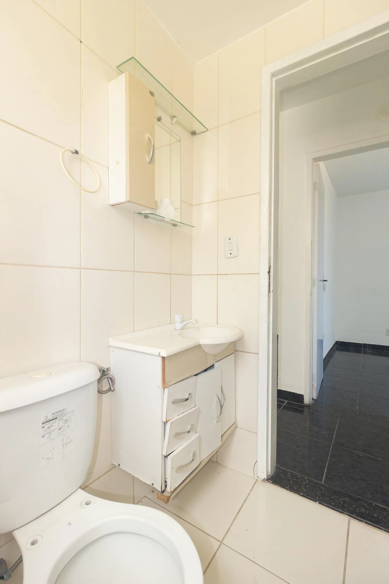 2-bedroom apartment with 1 bath, parking spot, pets ok — photo 37