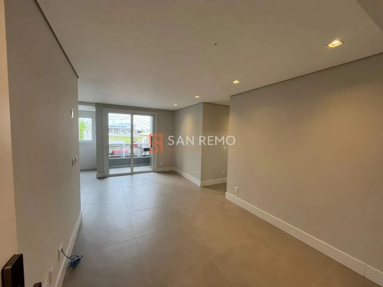 Apartamento de 2 quartos com cozinha aberta e 73 m² — photo 10