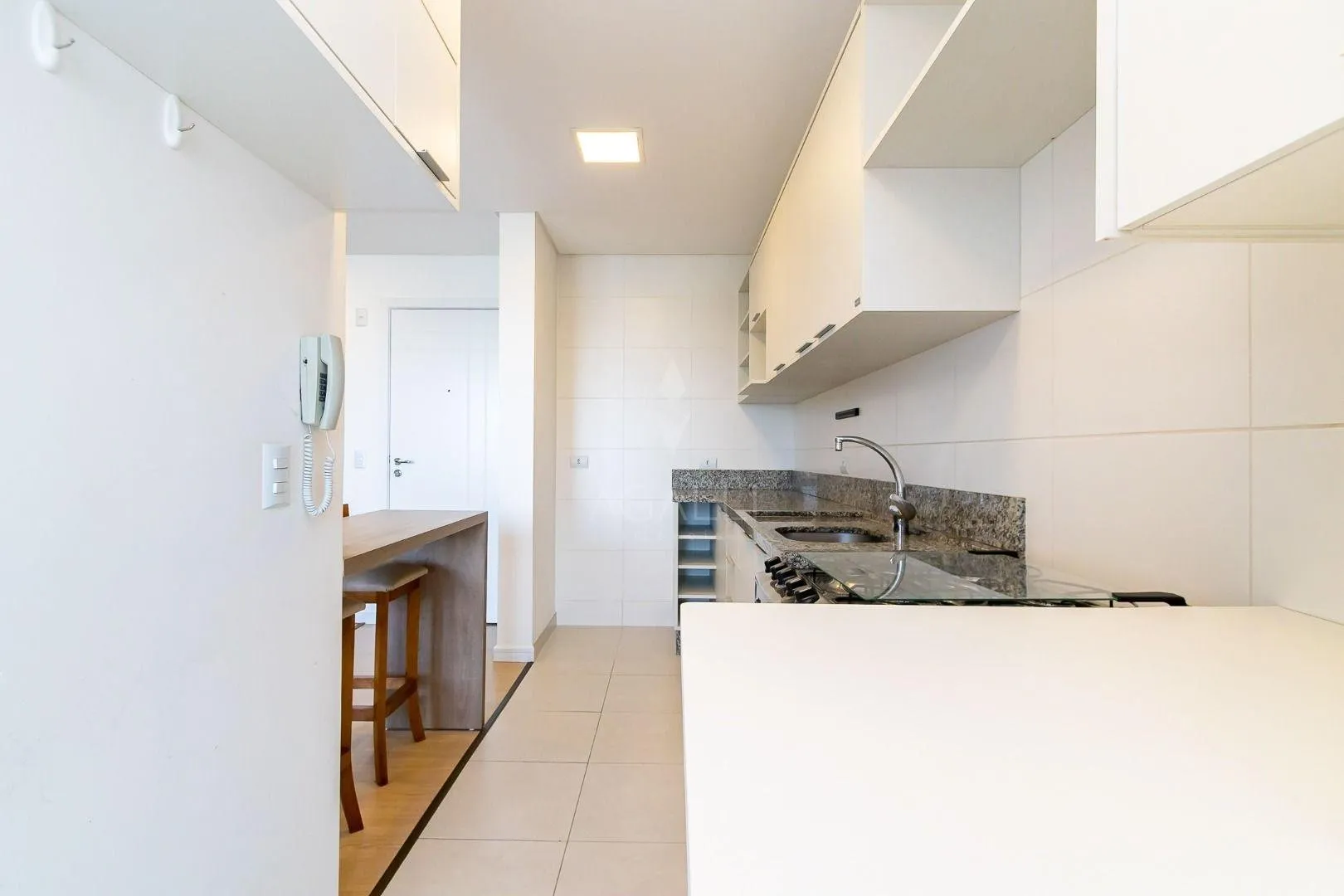 Apartamento mobiliado com 1 dormitório e 2 banheiros — photo 8