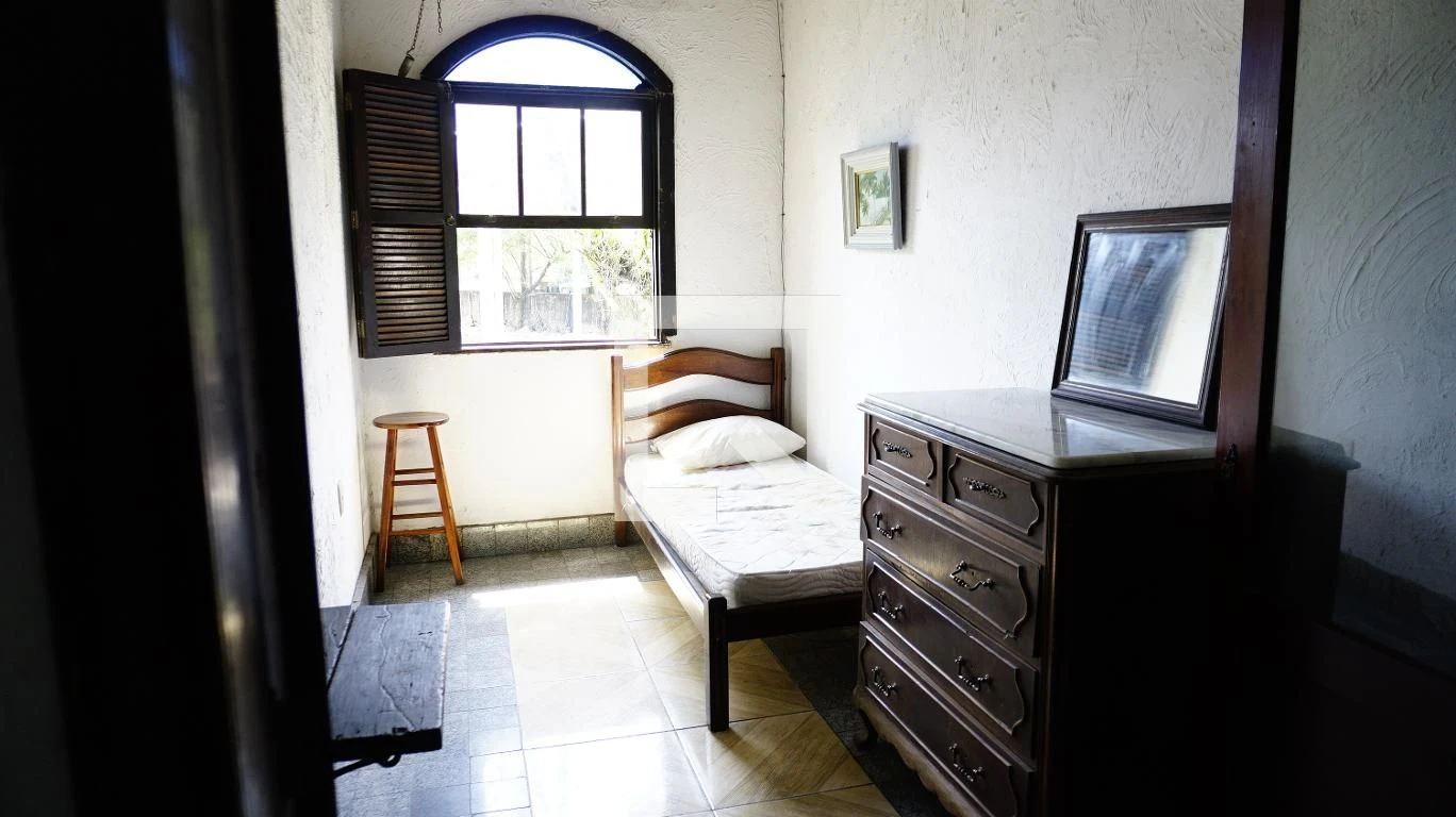 Apartamento amueblado de 2 dormitorios con balcón — photo 9