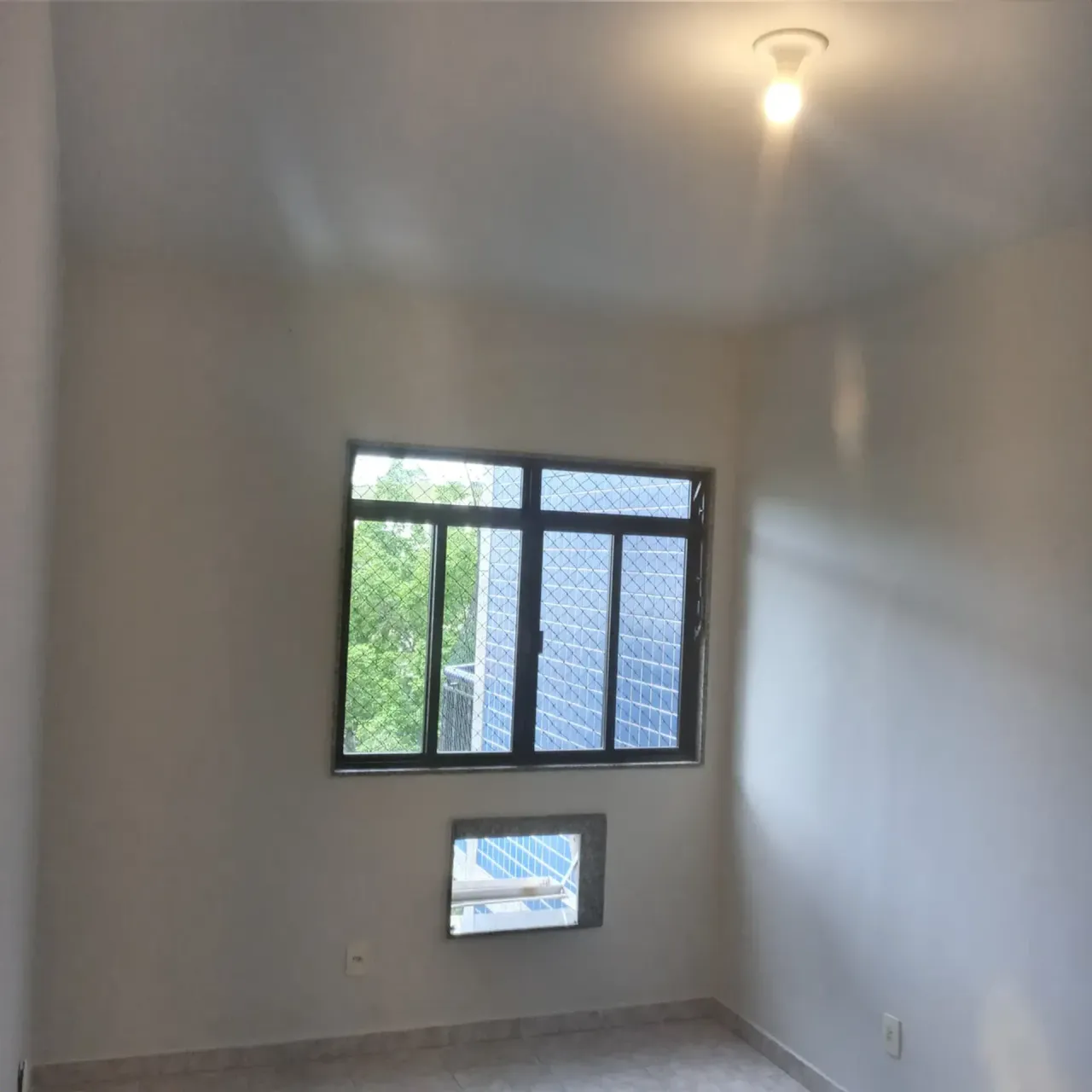 Apartamento com box de vidro no banheiro e 1 vaga — photo 13