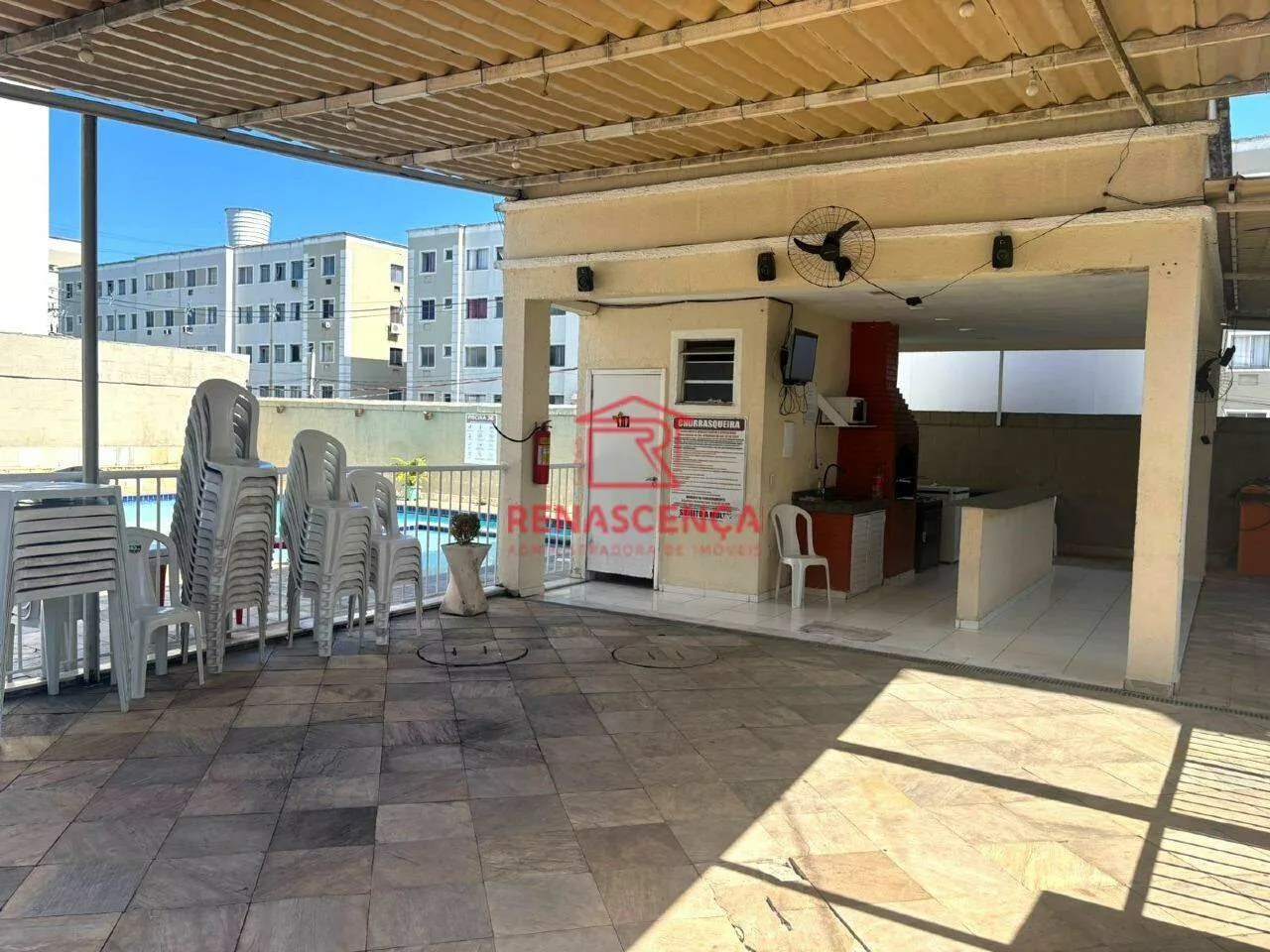 Unfurnished apartment with 2 bedrooms and pool — photo 18