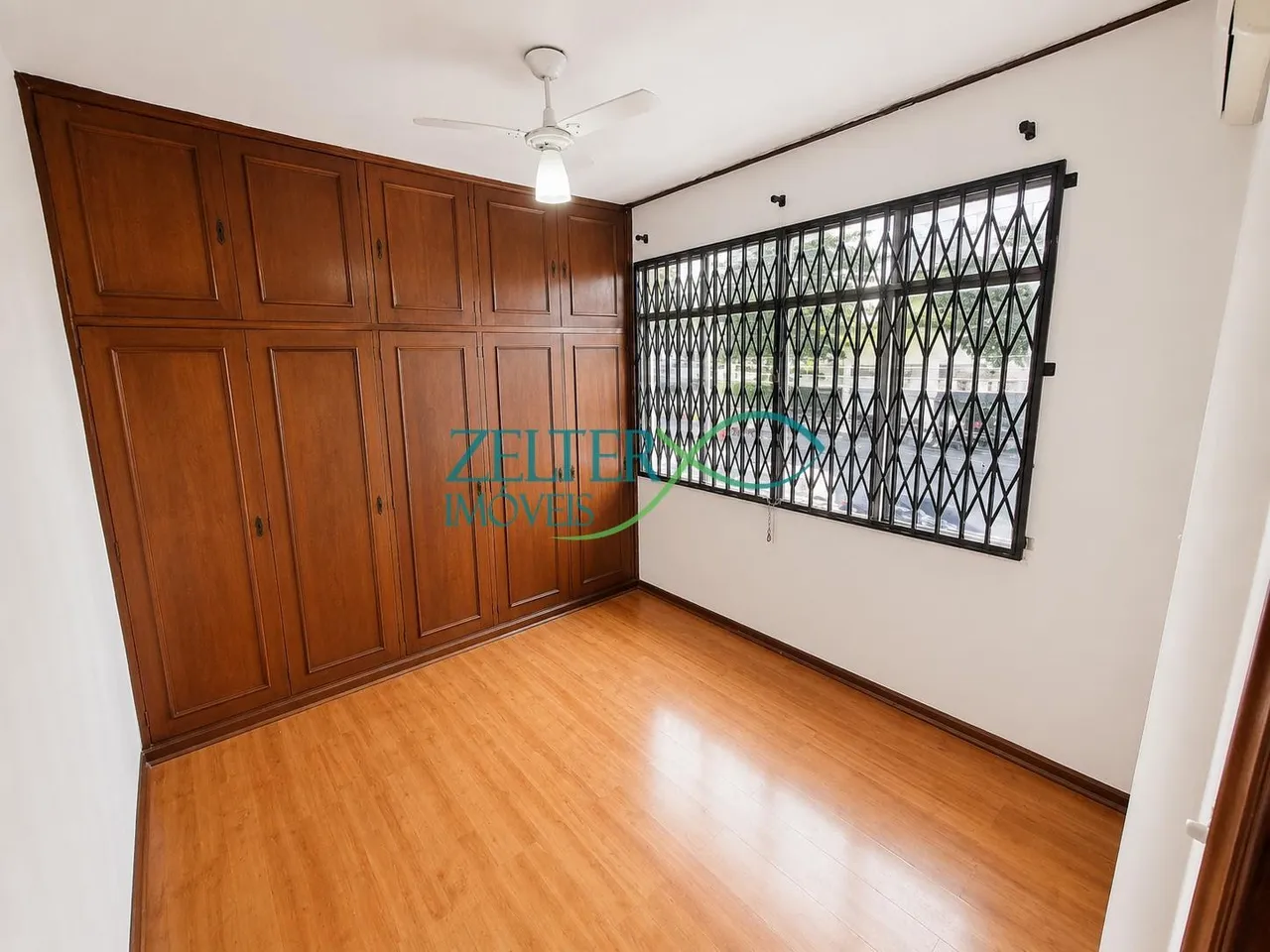 Apartamento com 2 quartos e cozinha separada — photo 2