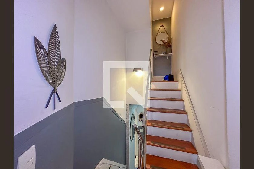 Furnished 2-bedroom apartment with a ready desk — photo 43
