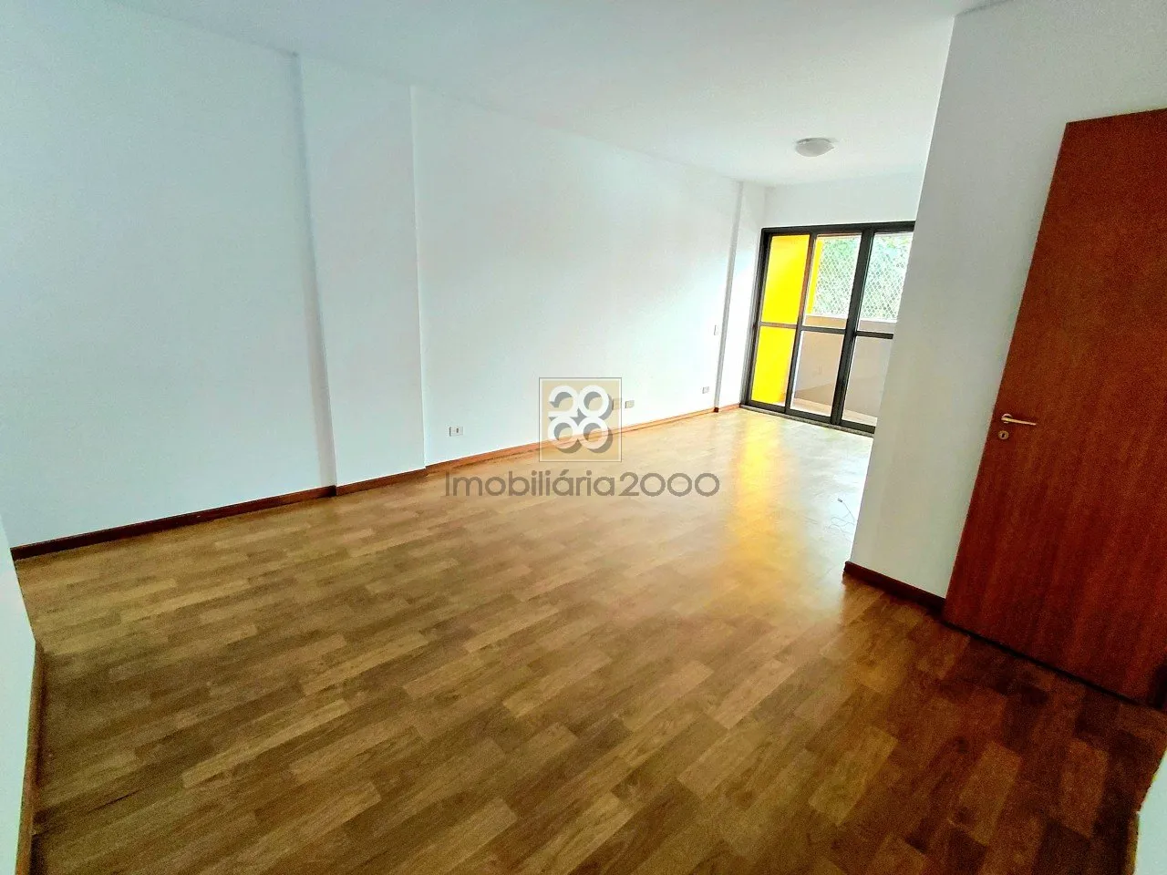 Квартира з 3 спальнями, 1 окрема ванна, 148 м² — photo 4