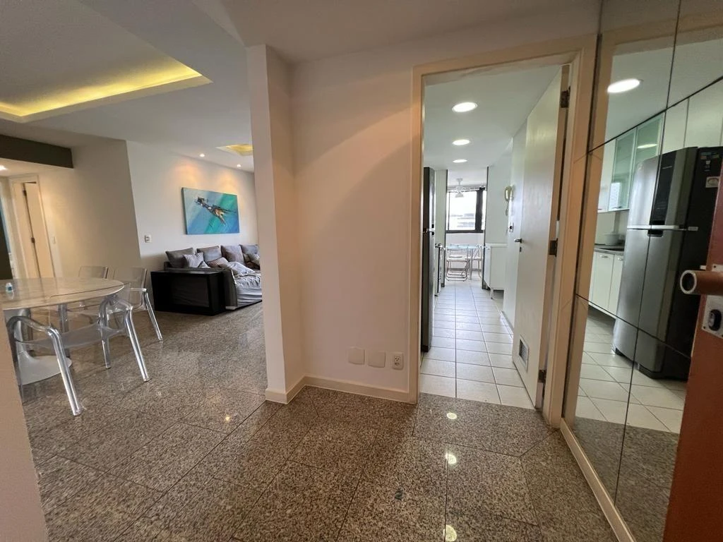 Apartamento mobiliado com 2 dormitórios e varanda — photo 36