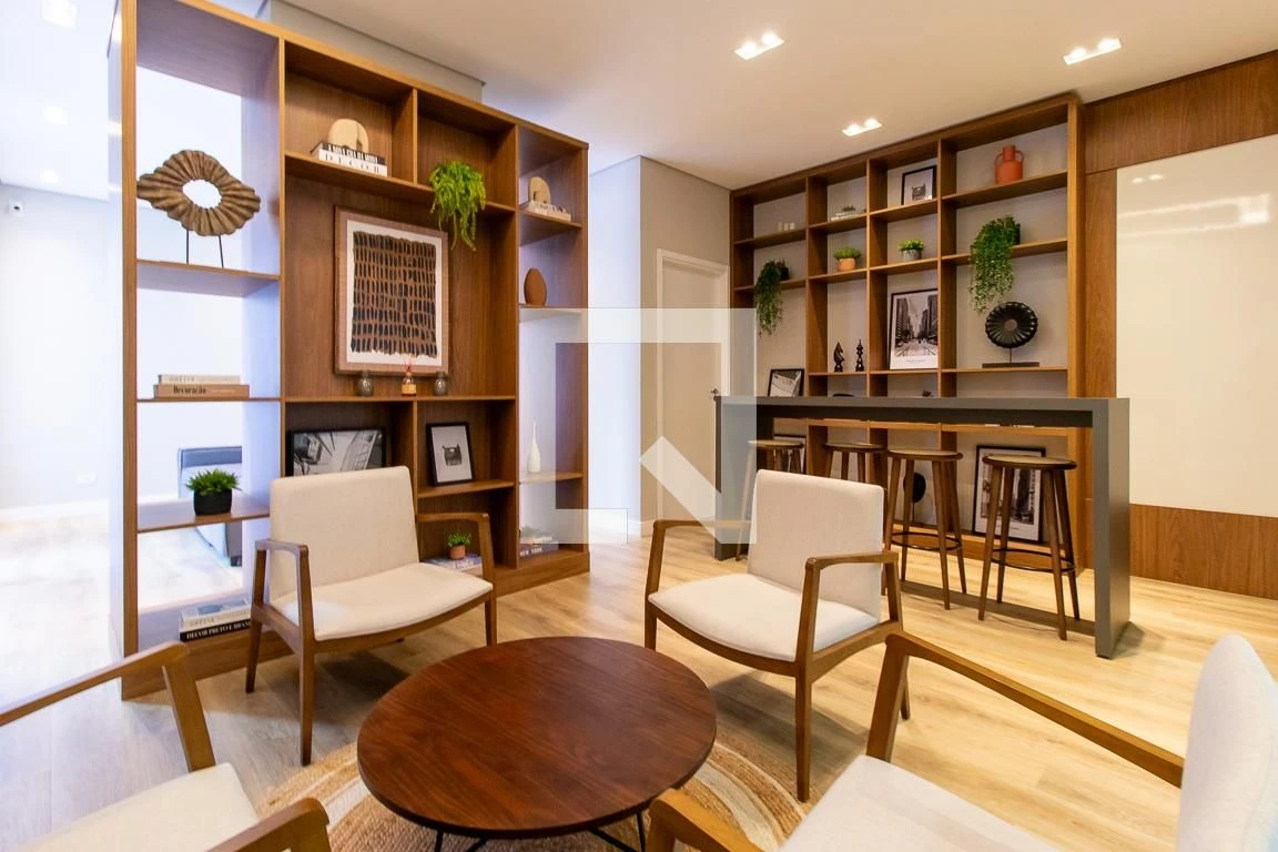 28 m² studio with a washing machine and a home office — photo 7