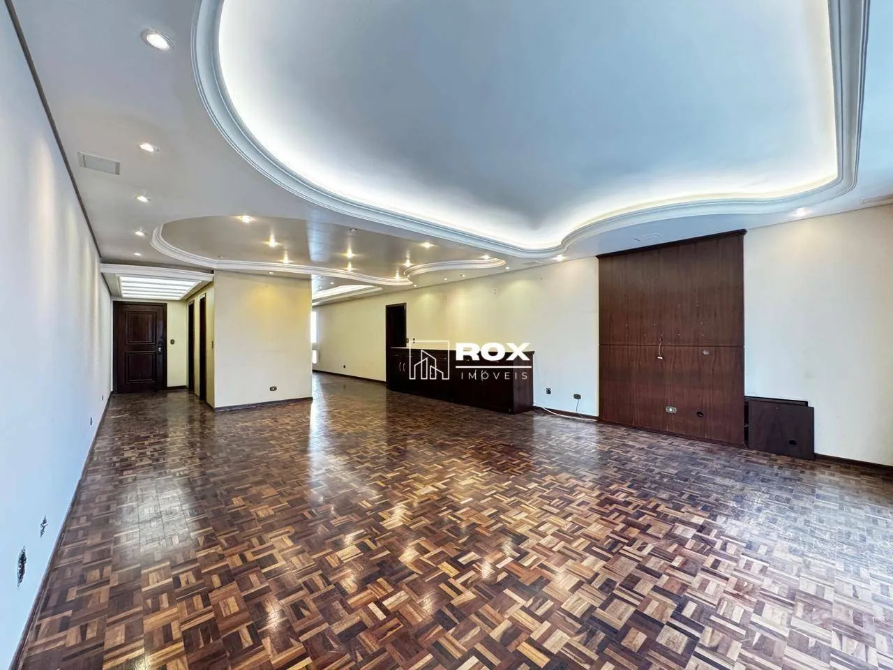 250 m² apartment with 3 bedrooms and a gas stove — photo 2