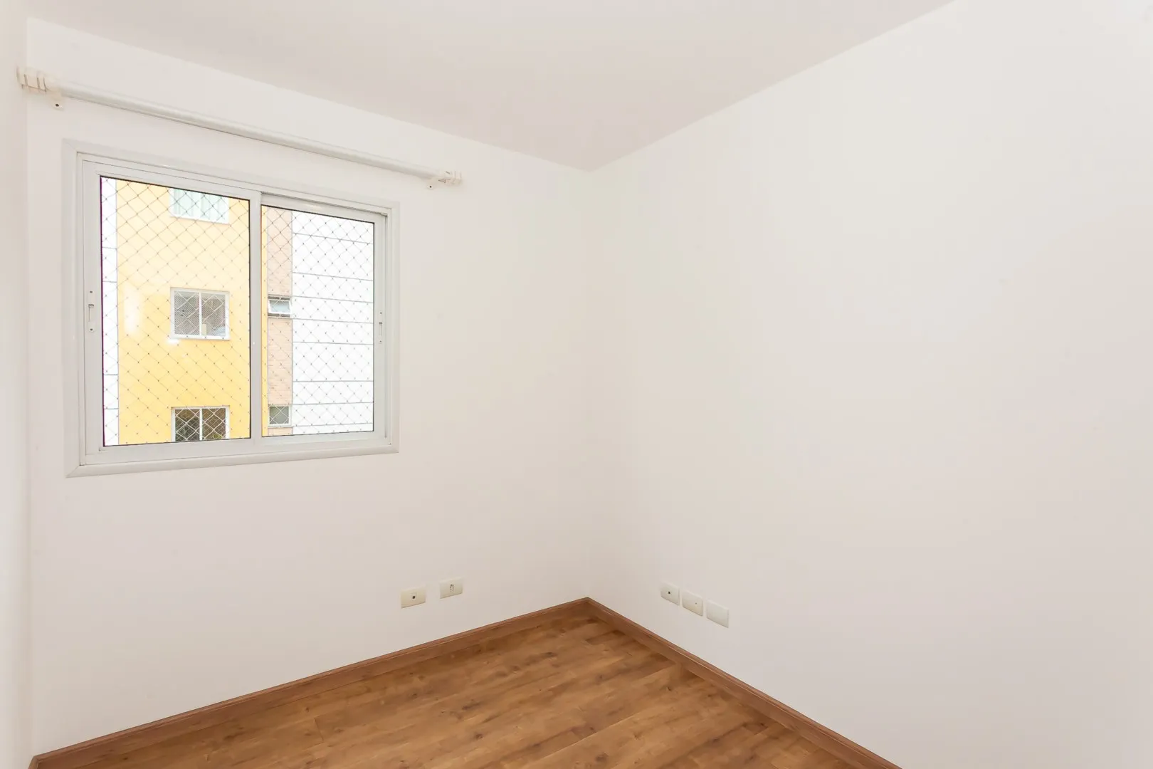 Apartment, 60 m², with wood or laminate floors — photo 31