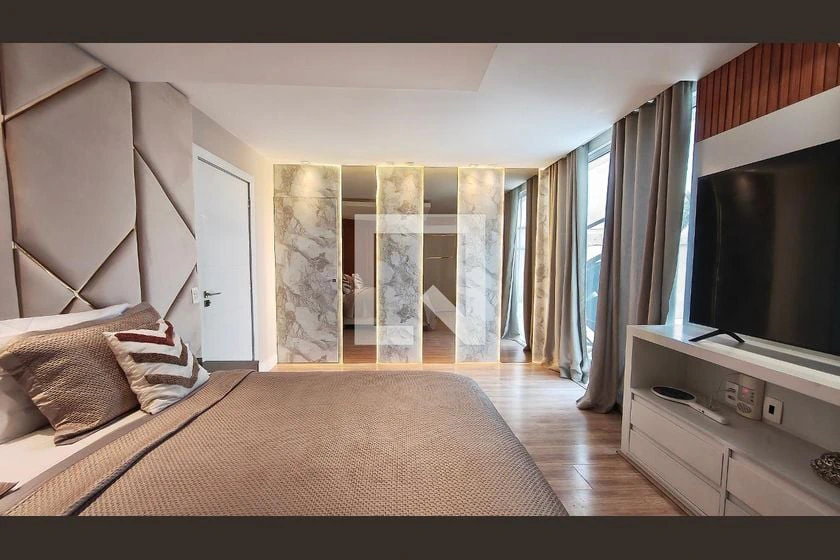 House, 430 m², with a private pool — photo 18