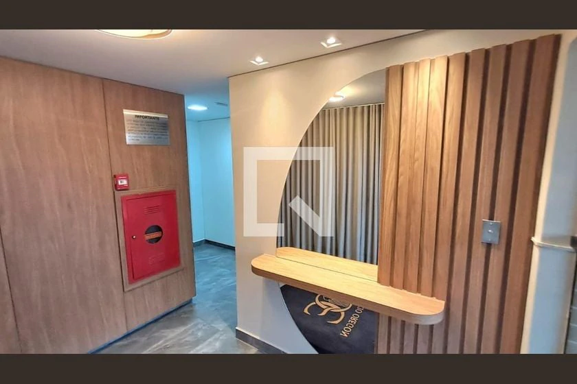 2-bedroom apartment with wood or laminate floors — photo 24