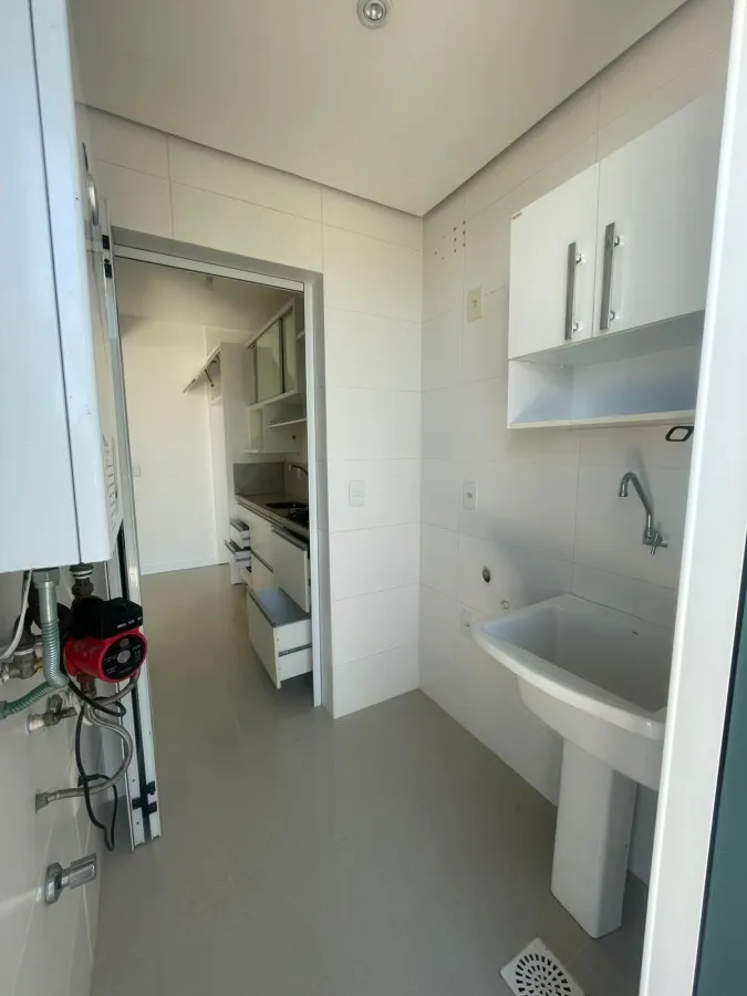 2-bedroom apartment, 1 with its own bathroom, 140 m² — photo 7