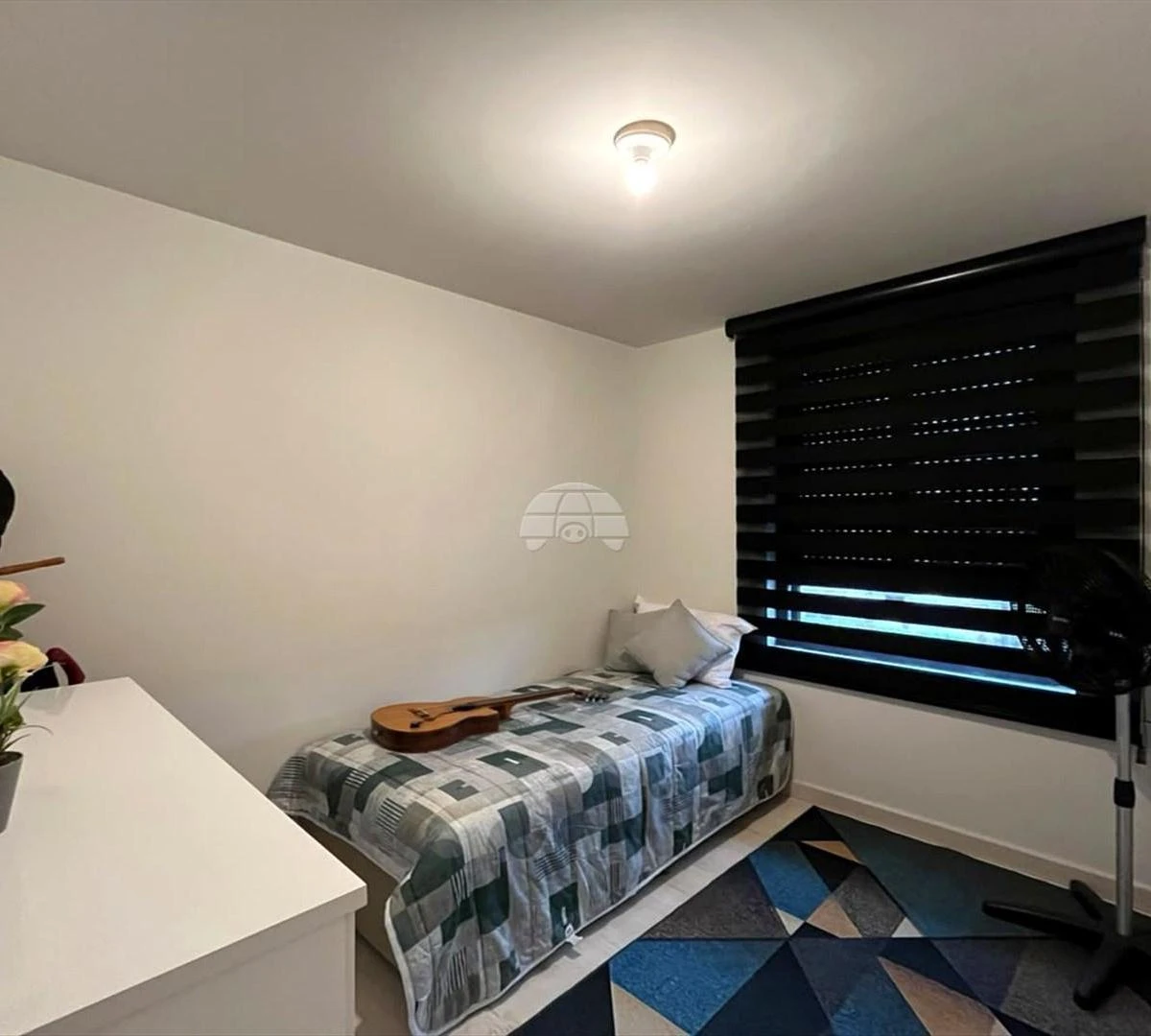 Departamento de 2 dormitorios con ventanales de piso a techo — photo 3
