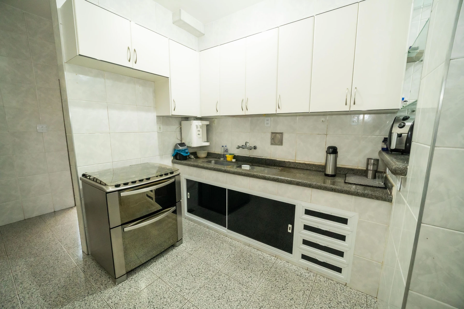 Furnished house, 449 m², with a jacuzzi — photo 27