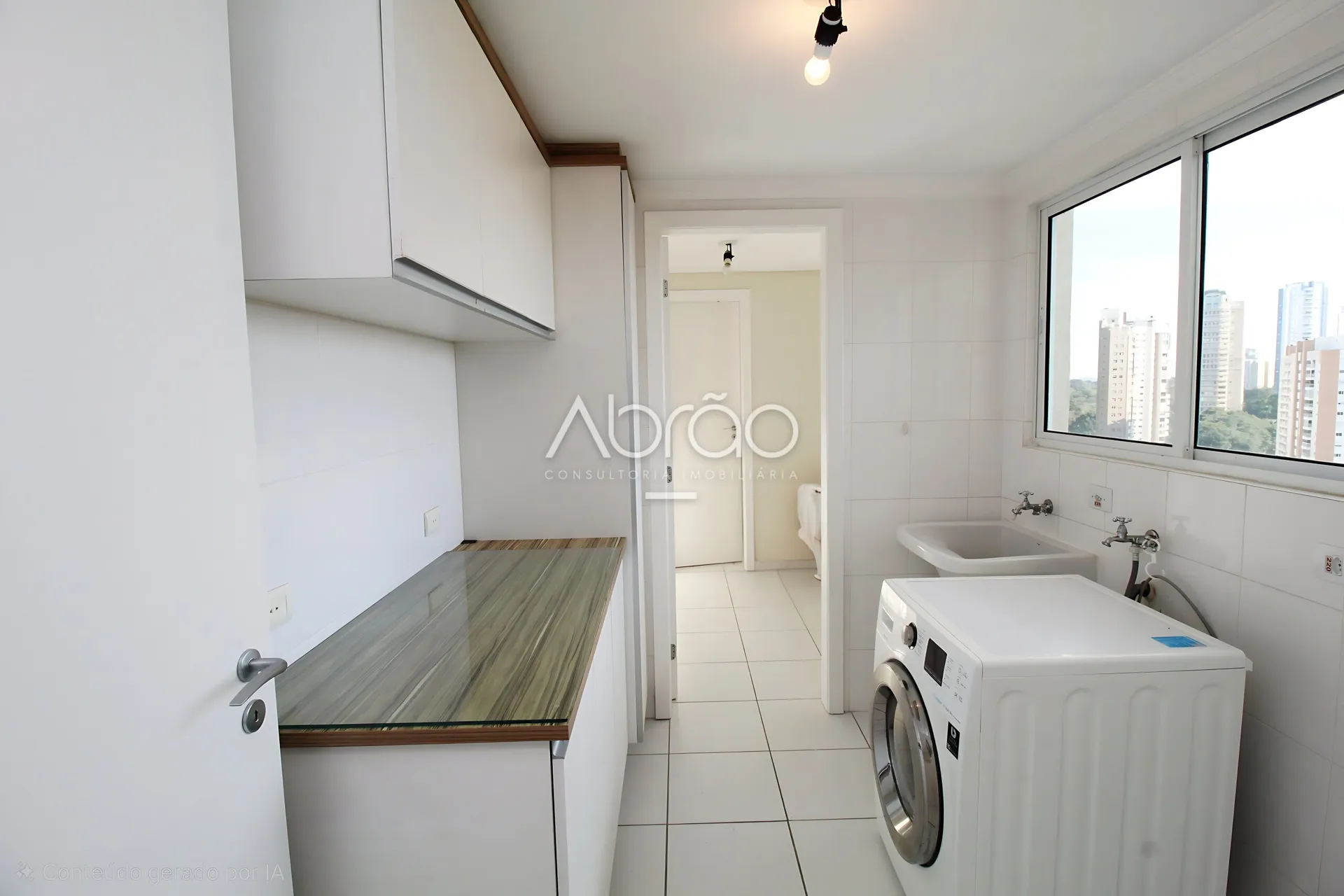 Furnished duplex apartment with 4 suites and 5 baths — photo 15