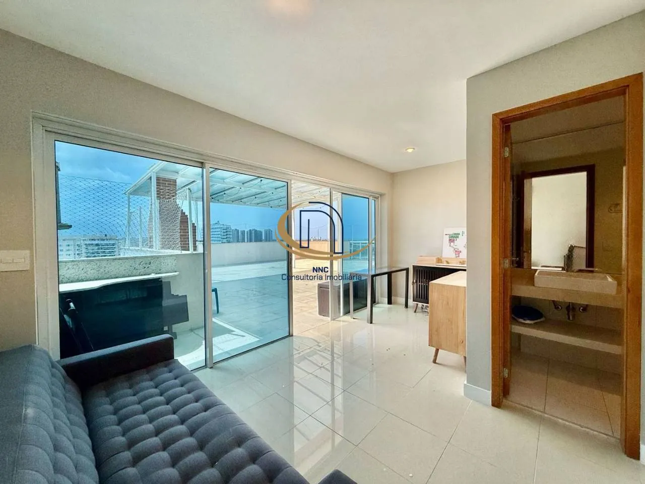 Furnished apartment with 3 bedrooms and 3 bathrooms — photo 22