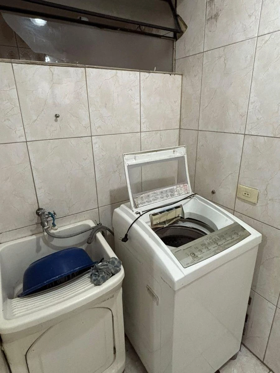 2-bedroom apartment with a washing machine in Curitiba — photo 11