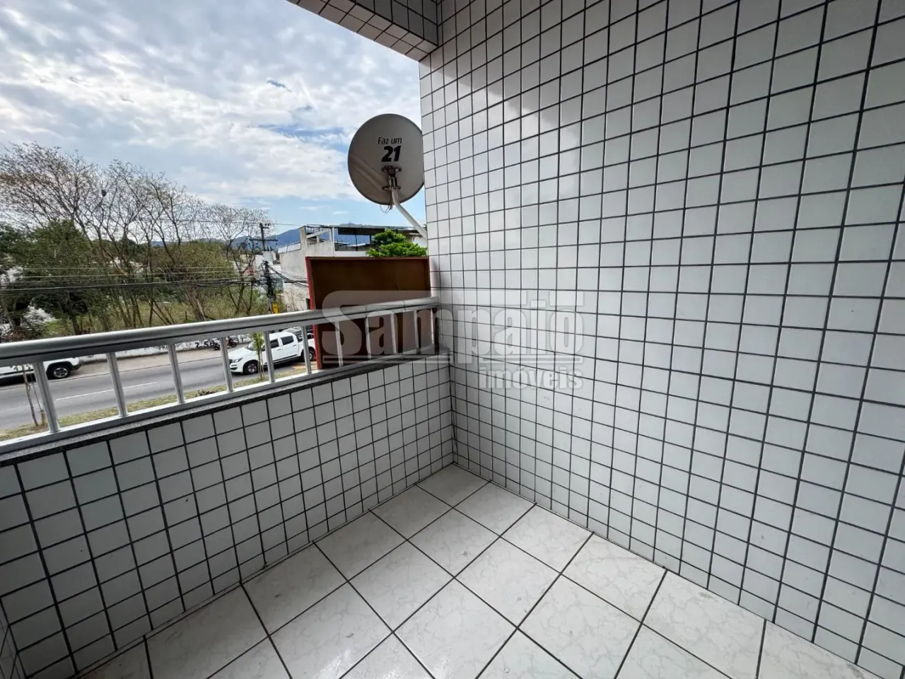 2-bedroom apartment with ceramic tile floors — photo 11