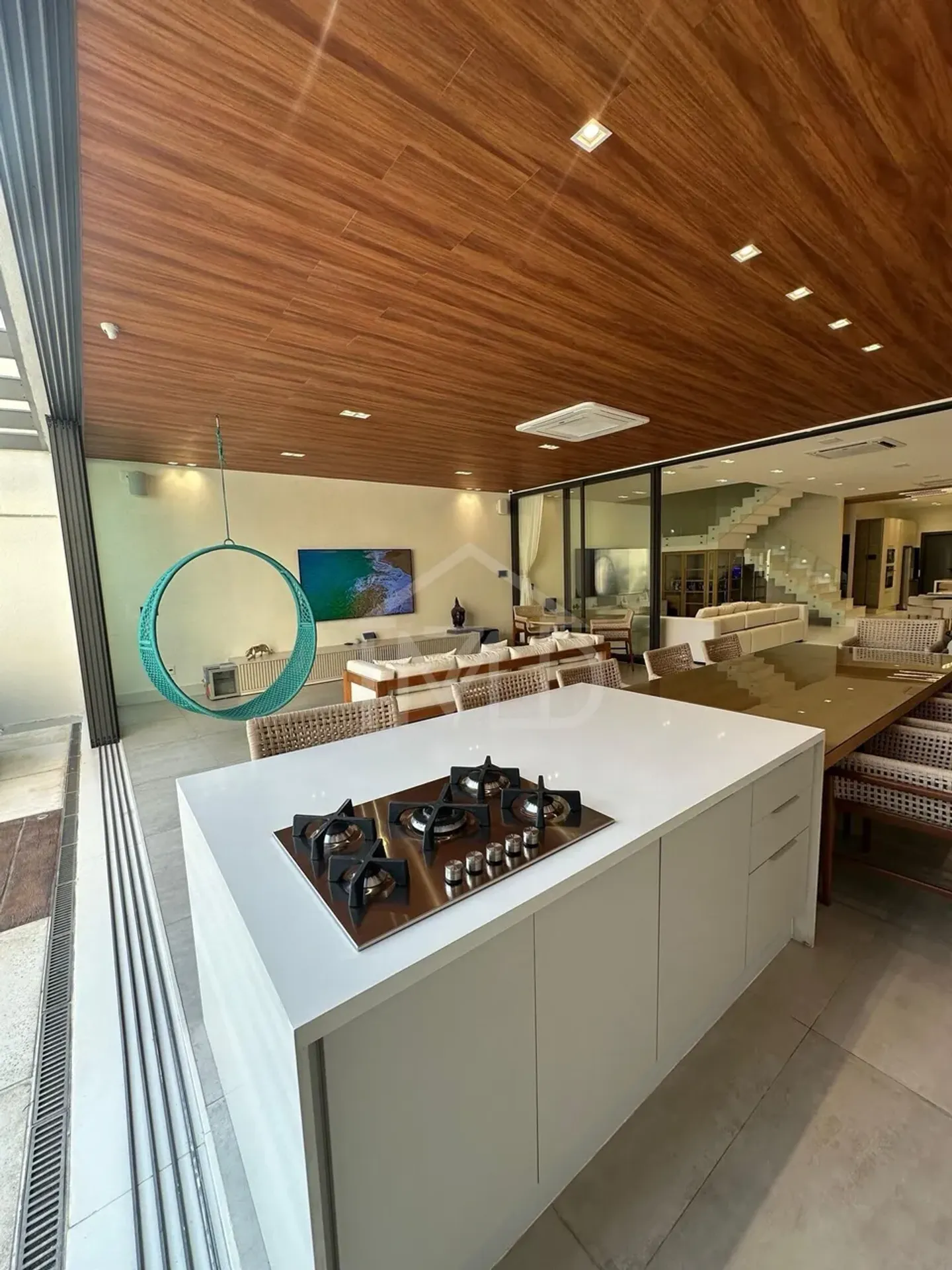 Furnished house with 4 bedrooms and 600 m² — photo 6