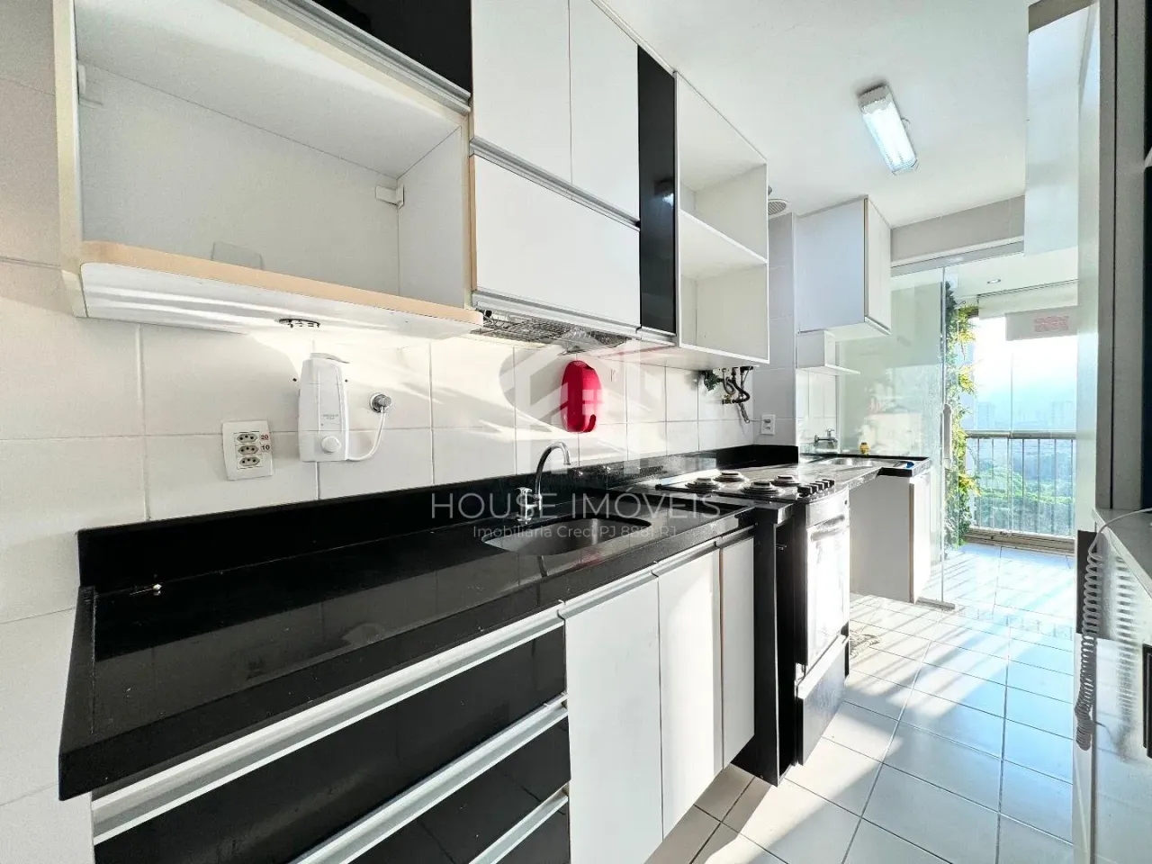 Apartamento com 2 quartos e suíte e varanda fechada — photo 9
