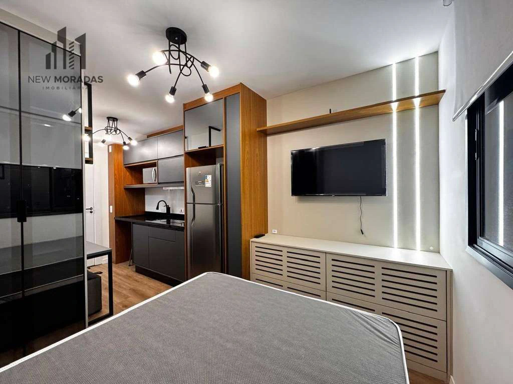 Unfurnished studio with open-plan kitchen and 1 bath — photo 2