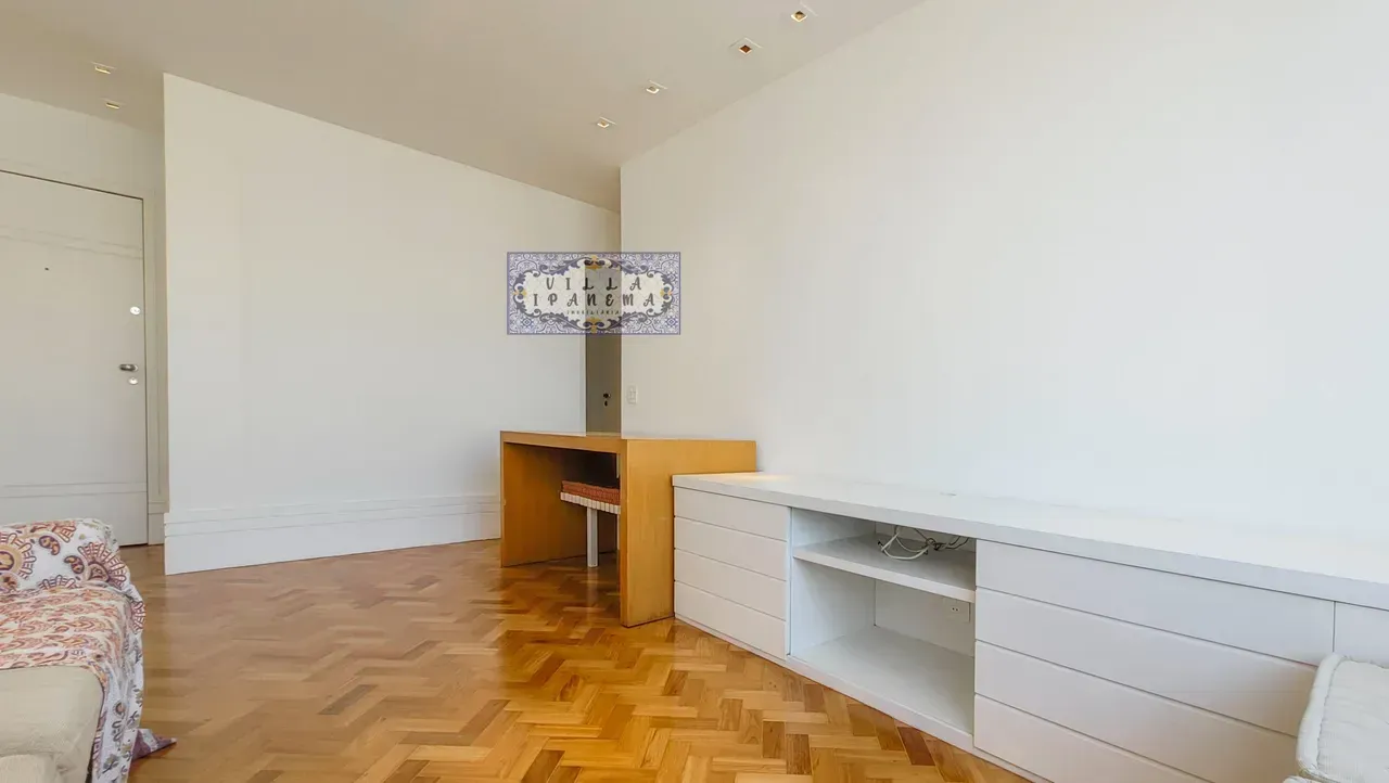 3-bedroom apartment with floor-to-ceiling windows — photo 12