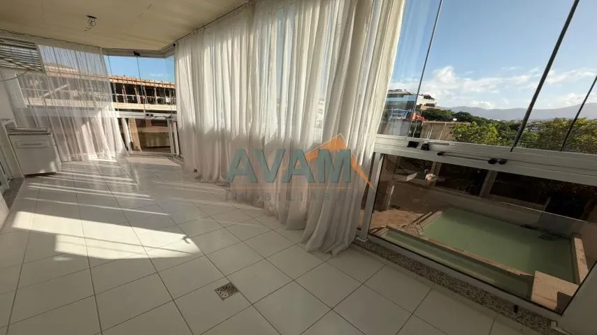 Glass-enclosed balcony in a 3-bedroom apartment, 80 m² — photo 3