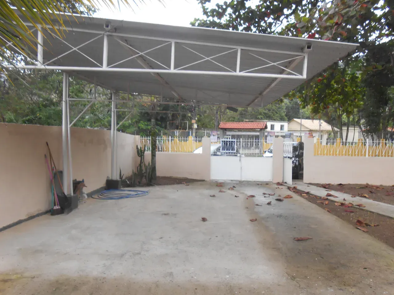 House with 2 bedrooms, balcony and 2 parking spots — photo 9