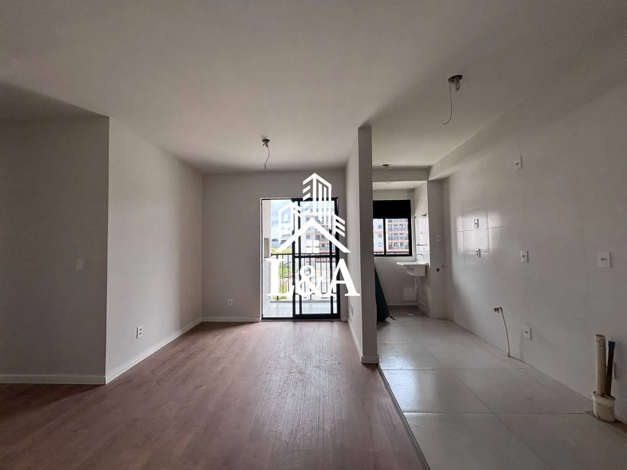 3-bedroom apartment in a building with a pool — photo 2