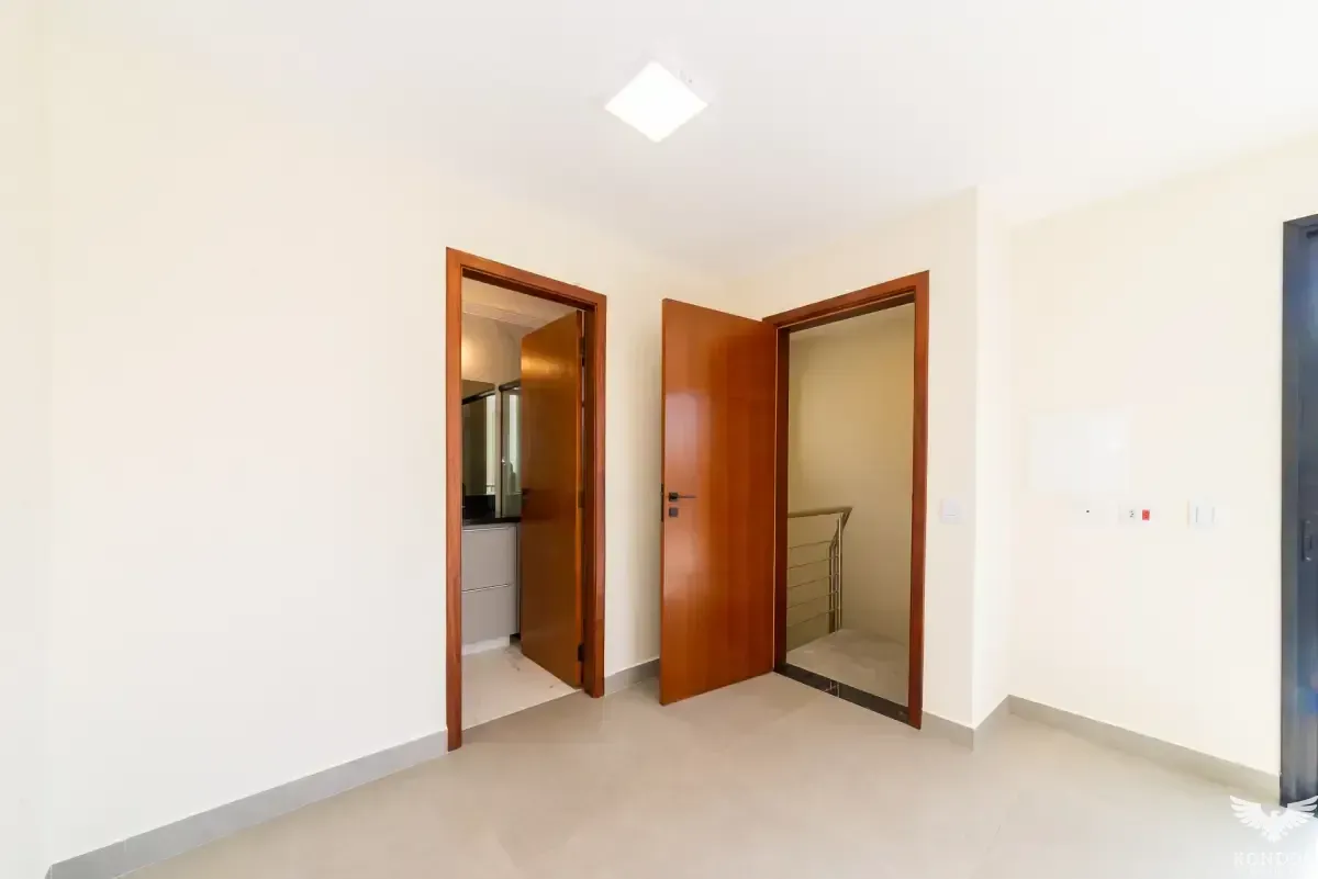 Two-story house with 230 m², 3 bedrooms and 4 baths — photo 43