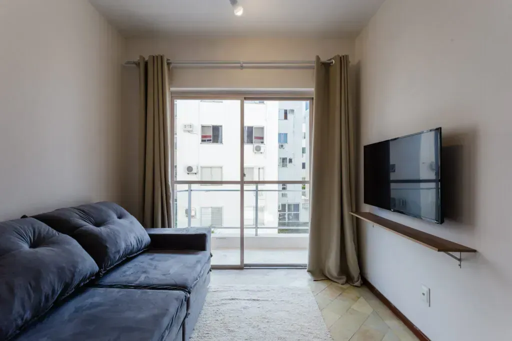 One-bedroom apartment with a home office in Florianópolis — photo 4