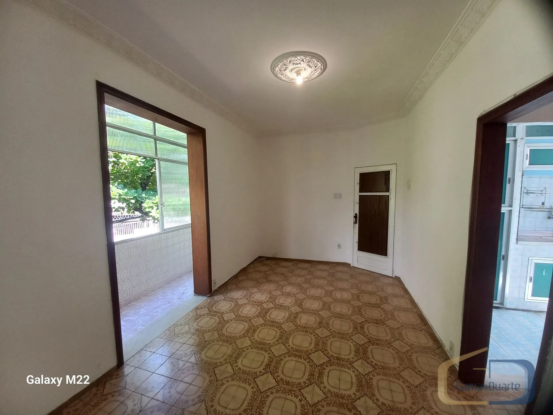 Квартира 70 м² з 2 спальнями та 1 ванною — photo 3