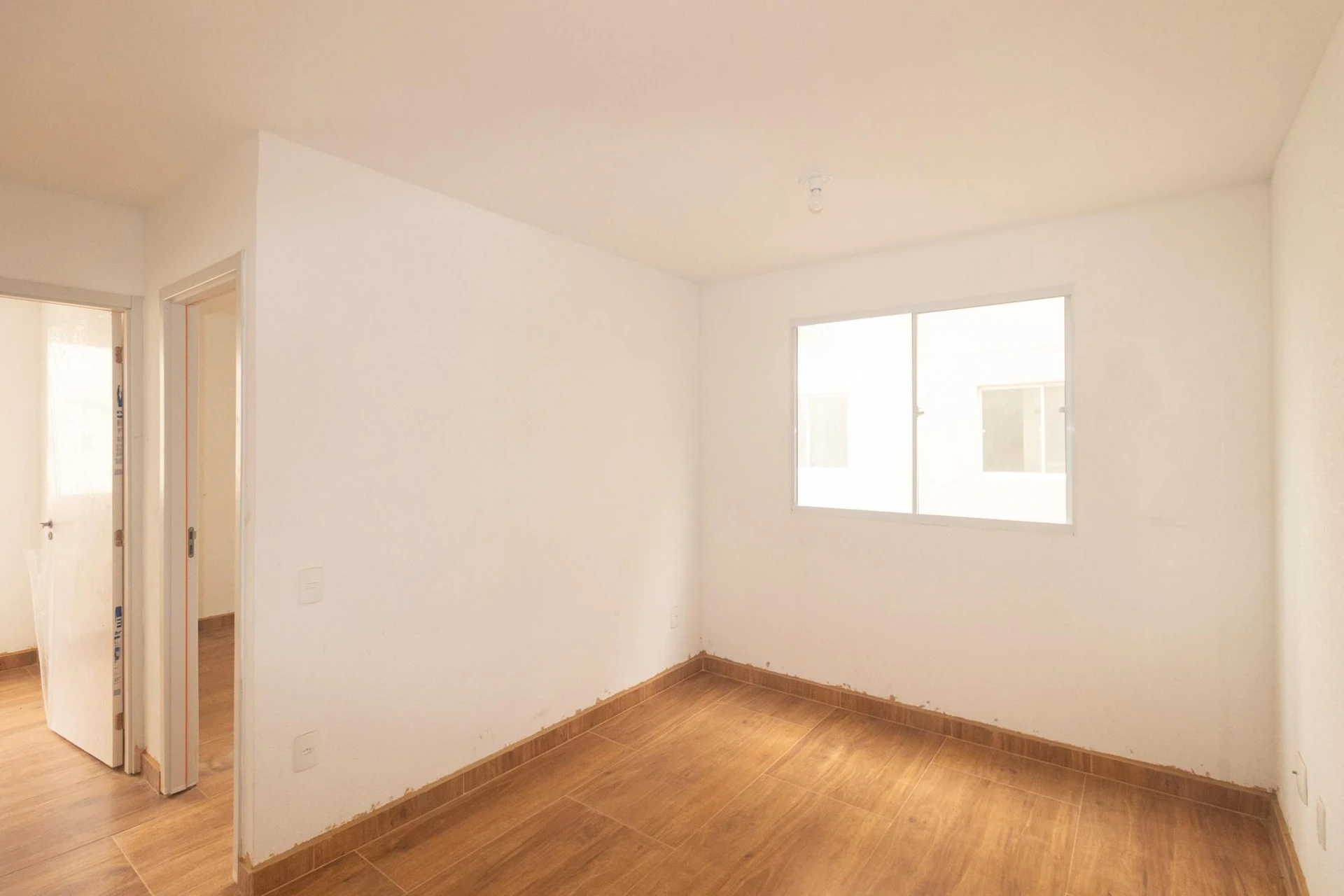 Rental apartment with 2 bedrooms and 1 parking spot — photo 11